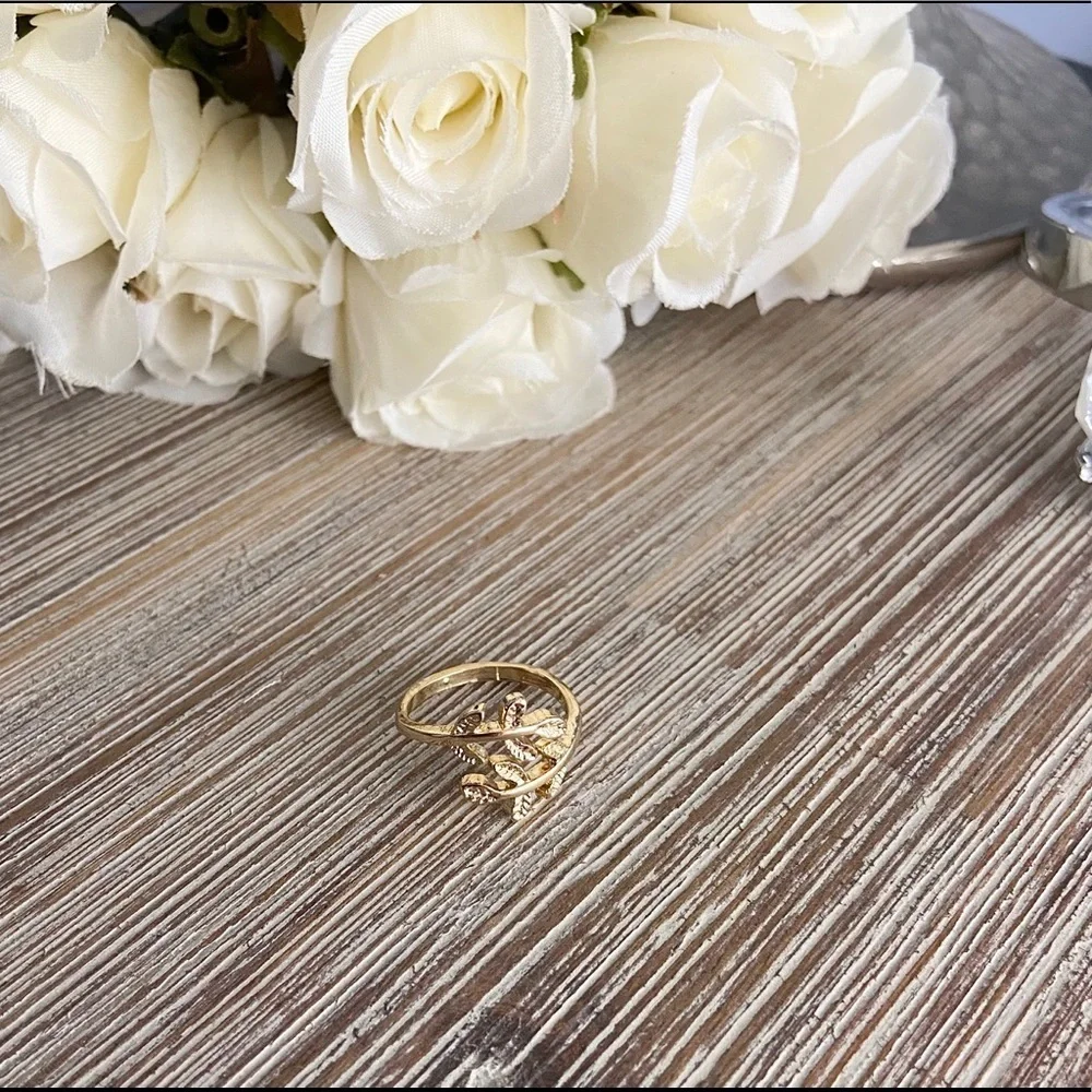 Simple Elegance Ring